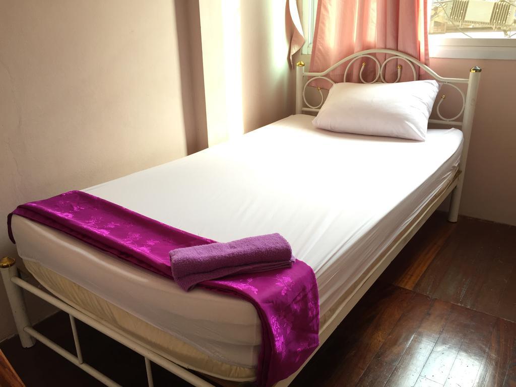 Honey Place Guesthouse,Special Rate For Long Stay Bangkok Exteriér fotografie
